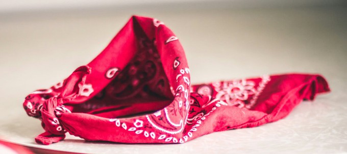 A bandana which originated from the Indian tradition of bandhani