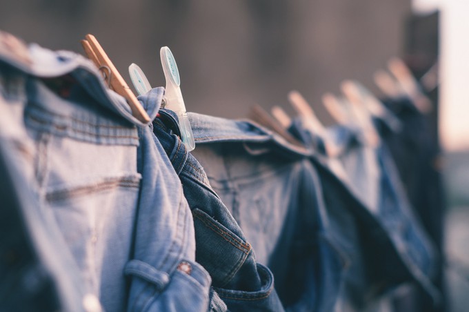How to reduce the environmental impact of washing clothes