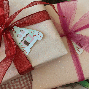 A Merry Gift Guide for Christmas 2024: Small Businesses to Support & DIY Ideas