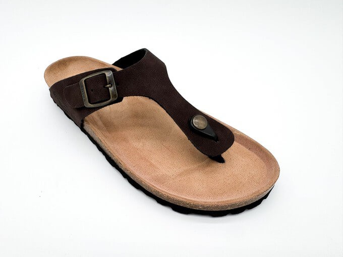 Summer sandals for a capsule wardrobe