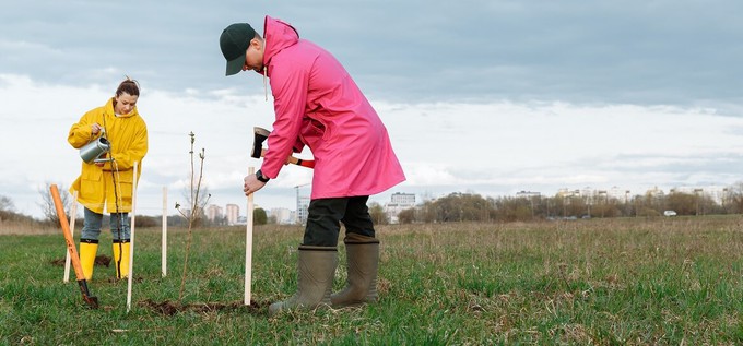 Tree planting project to give back