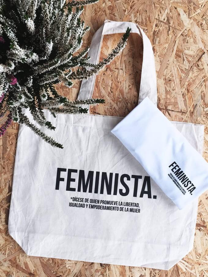 Zero waste pack as a sustainable gift idea for her