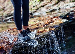 Explorer V2 for Women Full Black from 8000kicks