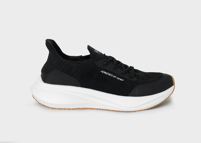 Runners for Women in Black and White from 8000kicks
