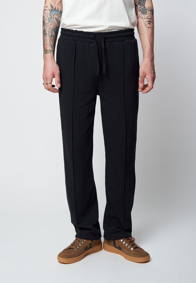 Organic cotton pants SIDE in black from AFORA.WORLD