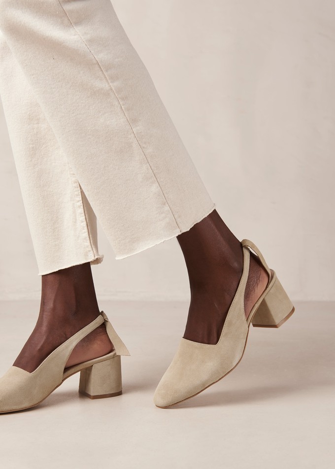 Charlotte Beige Leather Pumps from Alohas
