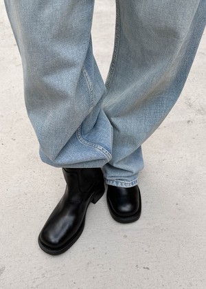 Rajan Black Leather Boots from Alohas