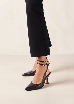 Louise Black Leather Pumps from Alohas