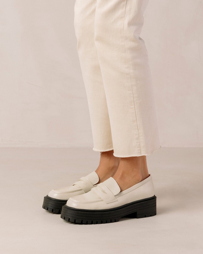 Mask Warm White Vegan Leather Loafers from Alohas