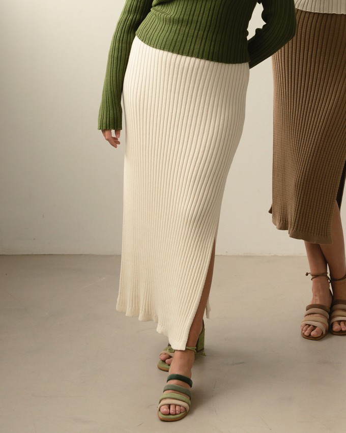 Wise Opened Knit Skirt Off White from Alohas