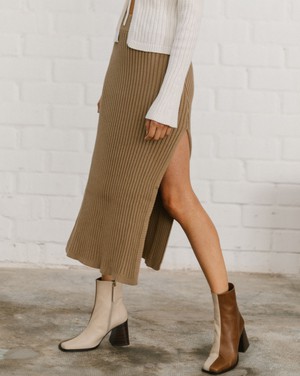 Wise Opened Knit Skirt Camel from Alohas