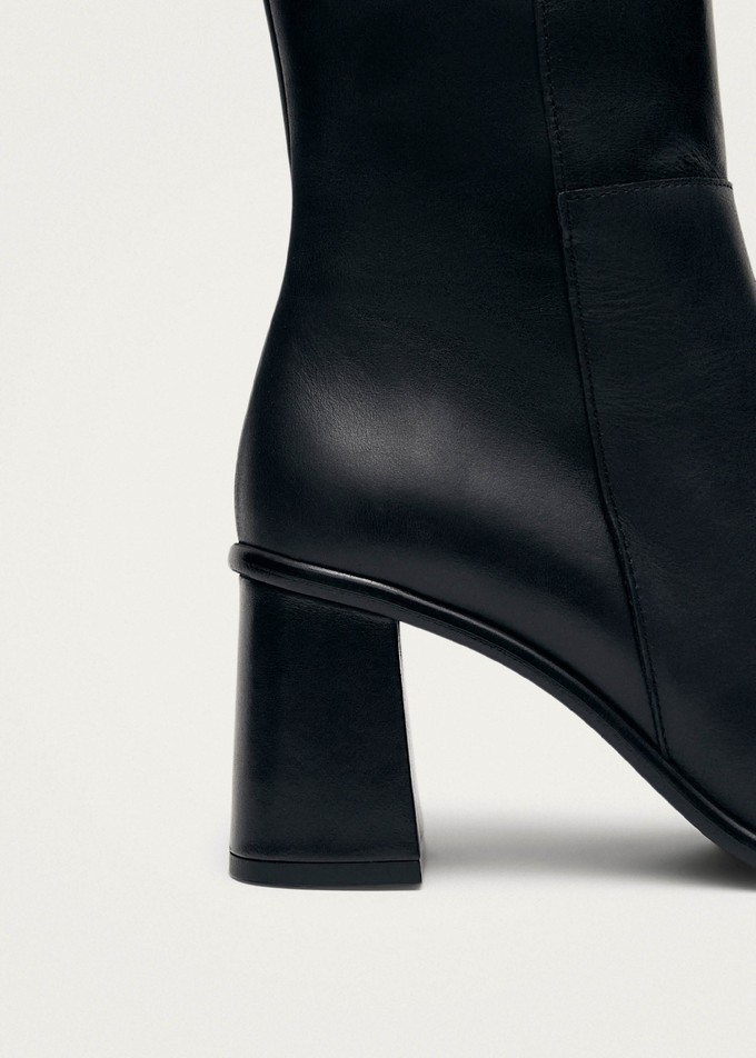 West Vintage Total Black Leather Ankle Boots from Alohas