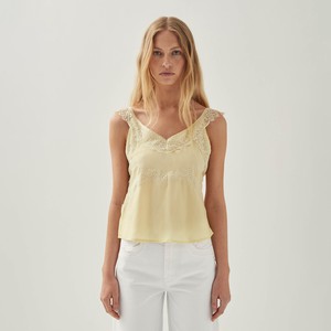 Hebe Yellowish Top from Alohas