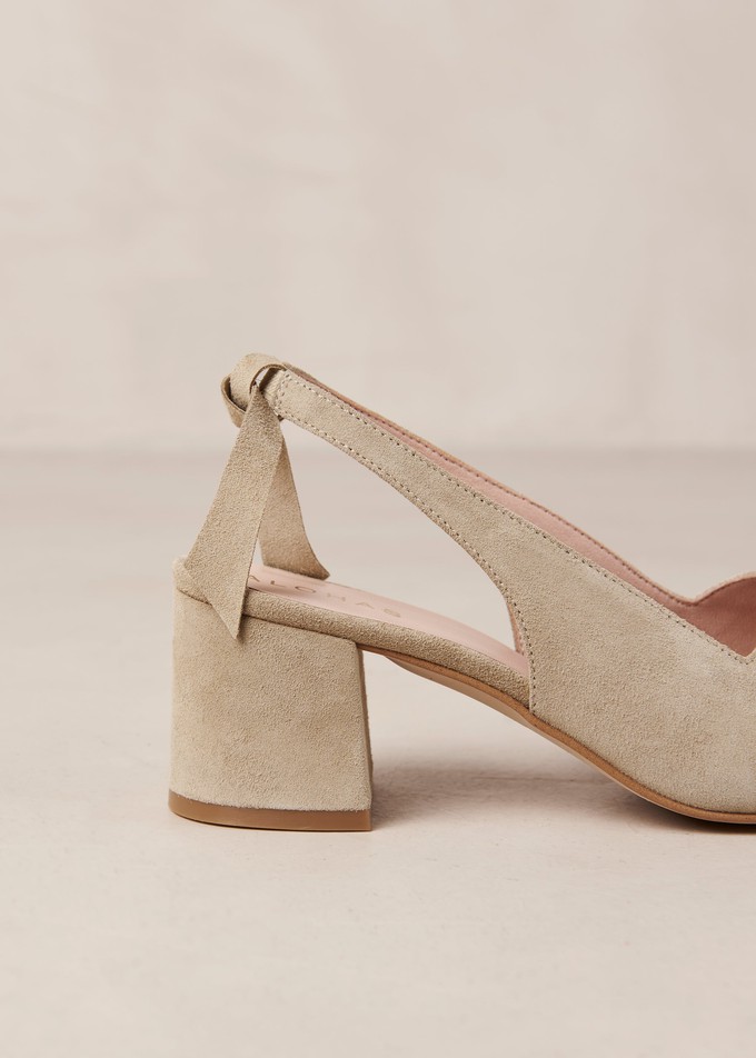 Charlotte Beige Leather Pumps from Alohas