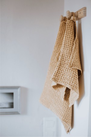 Linen waffle bath towel from AmourLinen