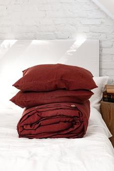 Linen bedding set in Terracotta via AmourLinen