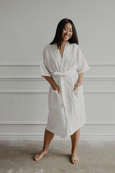 Linen bathrobe Midnight Size 1 White via AmourLinen