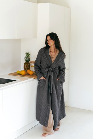Waffle bathrobe SNUGGLE in Charcoal from AmourLinen
