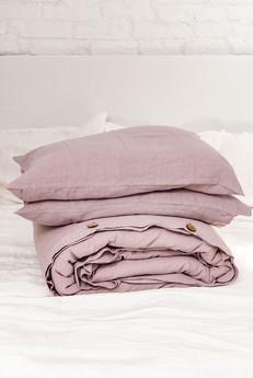 Linen bedding set in Dusty Rose via AmourLinen