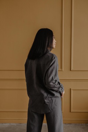 ODENSE shirt in Charcoal from AmourLinen