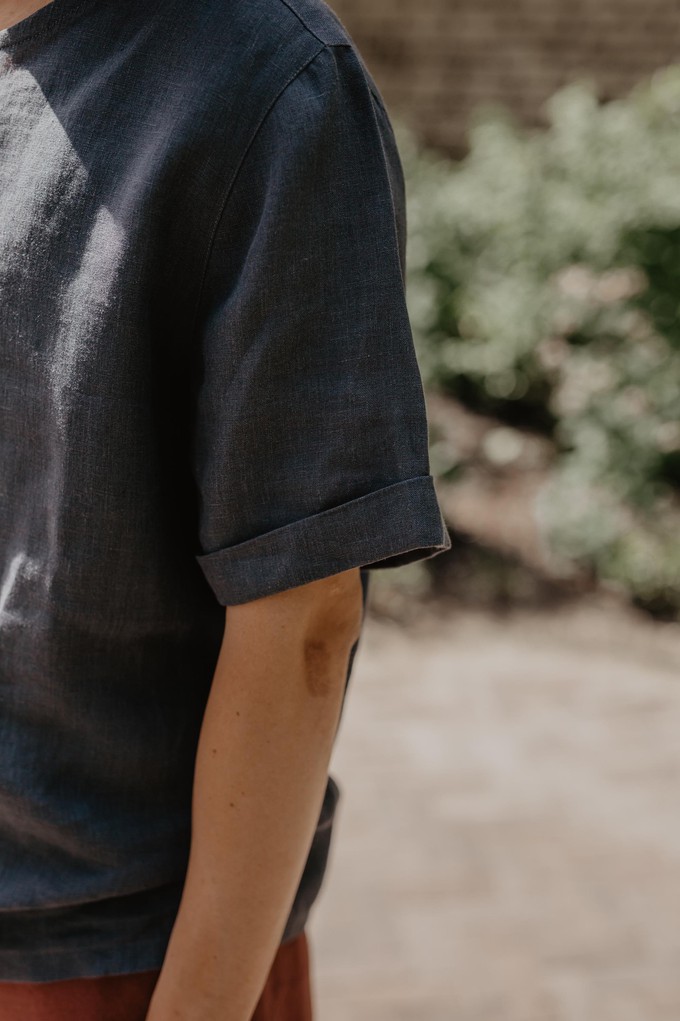 ATLAS top in Charcoal from AmourLinen