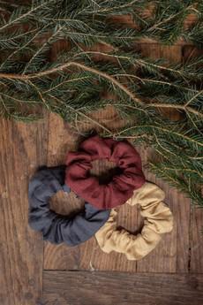 Linen scrunchies via AmourLinen