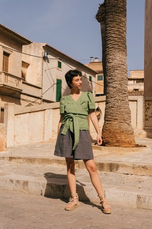 BETTY shorts in Charcoal from AmourLinen
