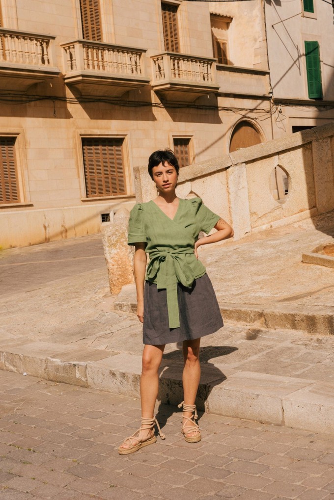 BETTY shorts in Charcoal from AmourLinen