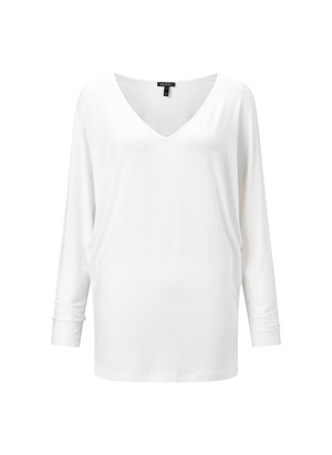 Ella Relaxed V-Neck Top from Baukjen