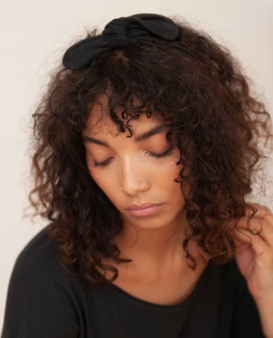 Nadie Open Ended Headband Black from Beaumont Organic