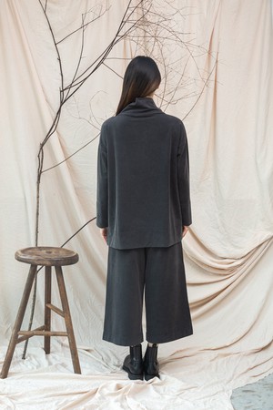 Taya Organic Cotton Felpe Trousers in Charcoal Stonewash from Beaumont Organic
