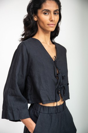Kaz-May Linen Top in Black from Beaumont Organic
