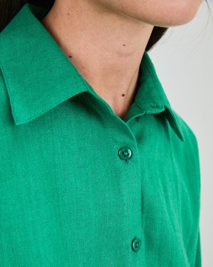 Boxy Squared Blouse Green from Brava Fabrics
