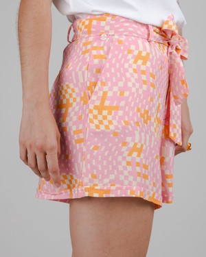 Dizzy Belted Shorts Rose from Brava Fabrics