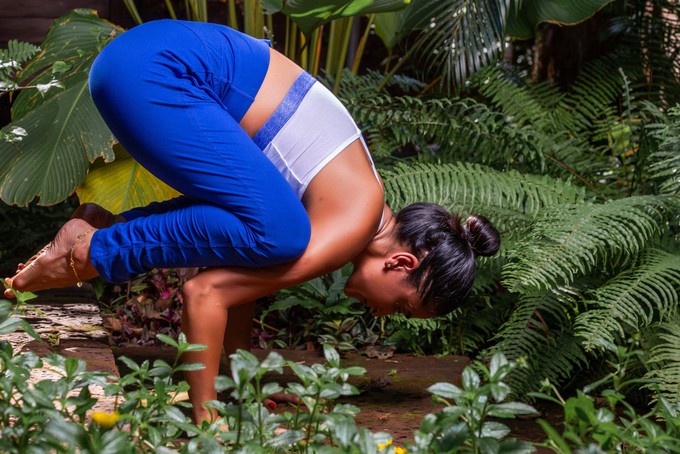 White Cool Chakra Yoga Bra from chaYkra