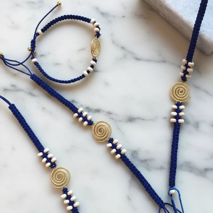 Energy Swirl Macramé Bracelet with Tulsi Beads from chaYkra