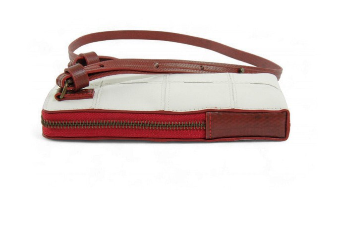 Crossbody pouch | Leather & Fire-hose from Elvis & Kresse