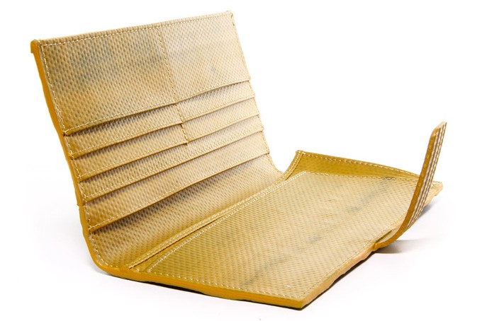 Travel Wallet | Leather & Fire-hose from Elvis & Kresse