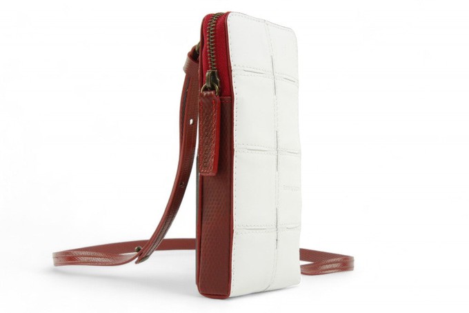 Crossbody pouch | Leather & Fire-hose from Elvis & Kresse