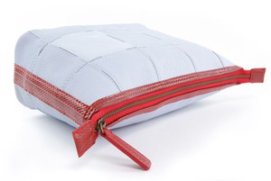 Cosmetics Case / Toiletry Bag | Leather & Fire-hose from Elvis & Kresse
