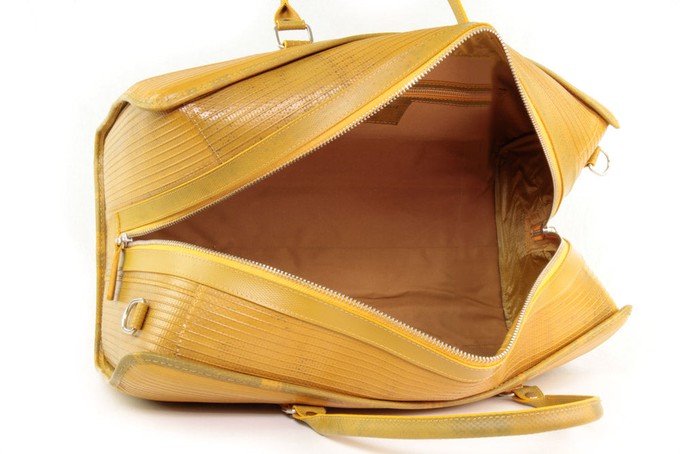 Overnight Bag | Fire-hose from Elvis & Kresse