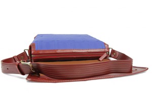 Field Bag | Leather & Fire-hose from Elvis & Kresse