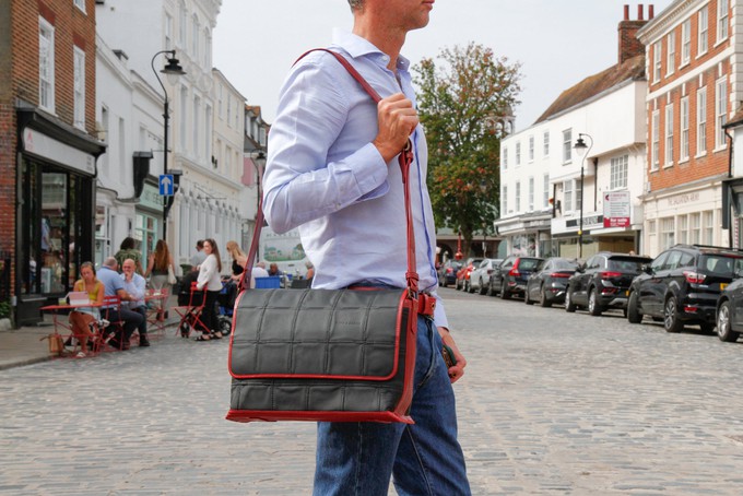 Field Bag | Leather & Fire-hose from Elvis & Kresse