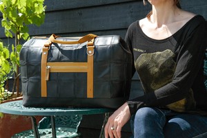 Gladstone Travel Bag | Leather & Fire-hose from Elvis & Kresse
