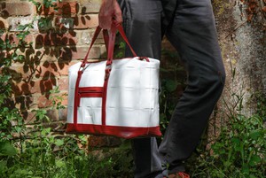 Gladstone Travel Bag | Leather & Fire-hose from Elvis & Kresse