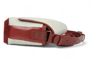 Field Bag | Leather & Fire-hose from Elvis & Kresse