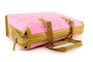 Metropolitan Bag | Leather & Fire-hose from Elvis & Kresse