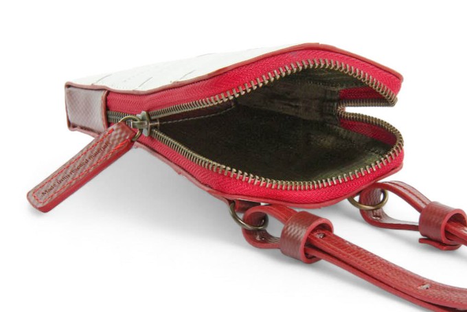 Crossbody pouch | Leather & Fire-hose from Elvis & Kresse