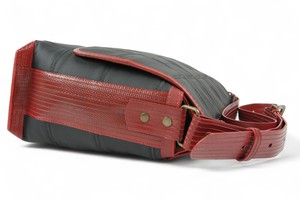 Field Bag | Leather & Fire-hose from Elvis & Kresse