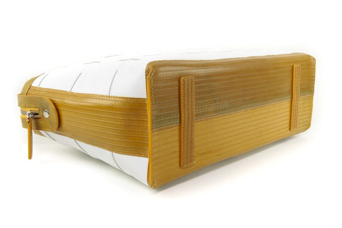 Metropolitan Bag | Leather & Fire-hose from Elvis & Kresse